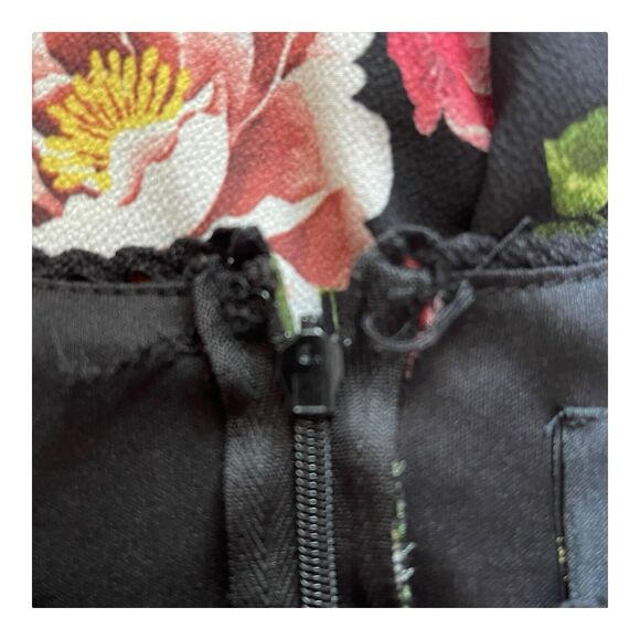 Disney Princess Juniors Small Black Pink Lace Floral Skater Dress Fit & Flare - Picture 5 of 9